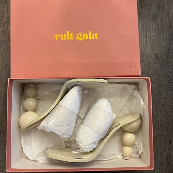 Cult Gaia Vita Sandals - Picture 9 of 14